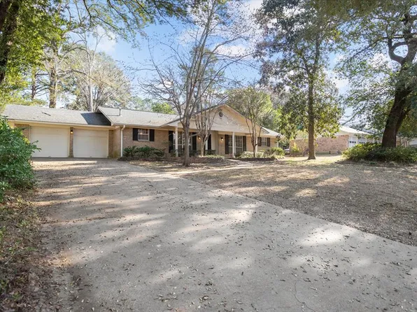 3702 Colonial Dr, Nacogdoches, TX 75965