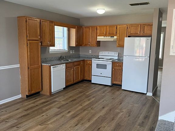 3rd image of 317 Hillside Ct #317