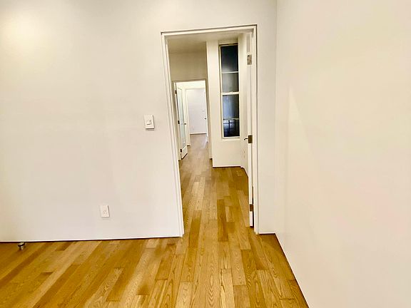 5th image of 1579 York Ave #D