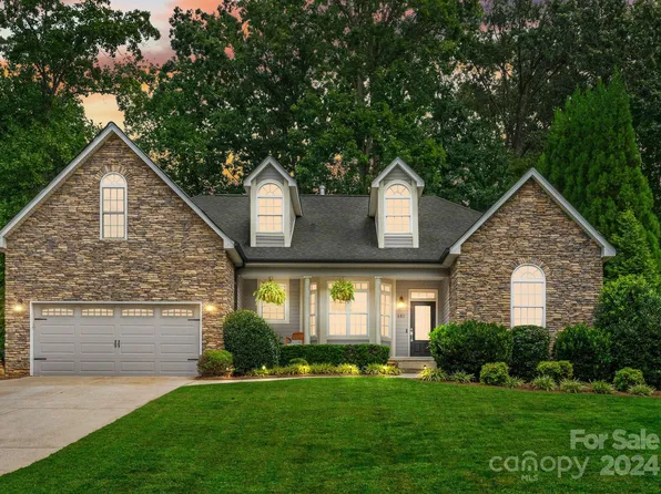 687 Normandy Rd, Mooresville, NC 28117