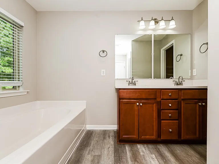 4325 Comfort Trl — Photo 13