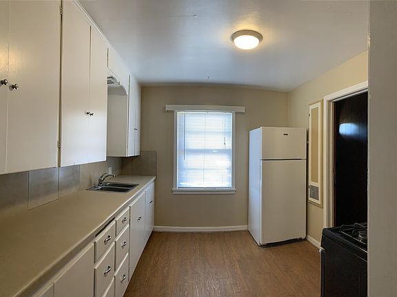 4th image of 1219 Ross St