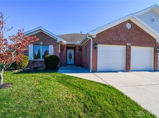 1484 Lantern Ln, Troy, OH 45373