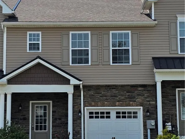 1462 Black Forest Dr S, Allentown, PA 18104
