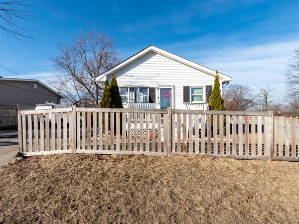 2310 24th St, North Chicago, IL 60064