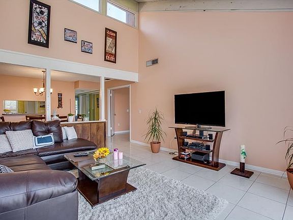 5th image of 5491 Pine Creek Dr #5491