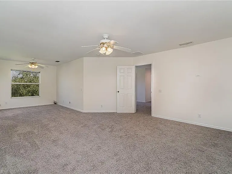 8993 Falcon Pointe Loop — Photo 5