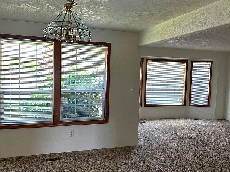 600 Jackson Creek Dr — Photo 12