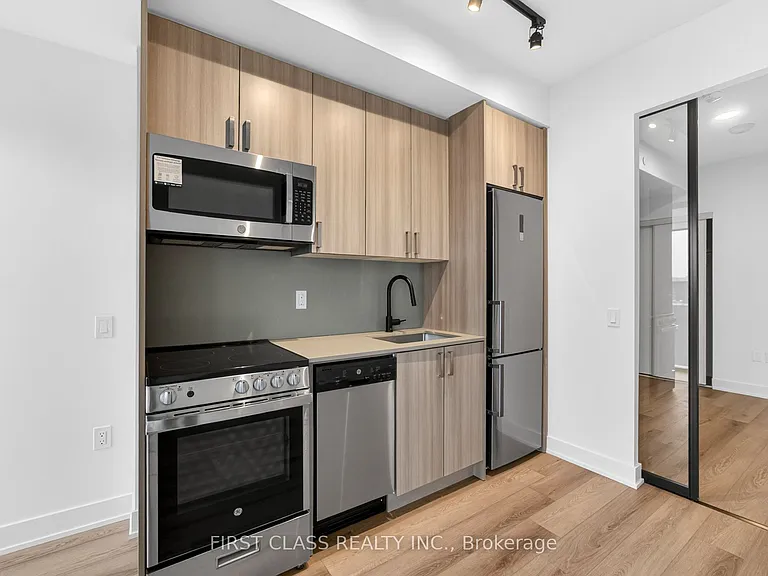 758 Dovercourt Rd #612 — Photo 13