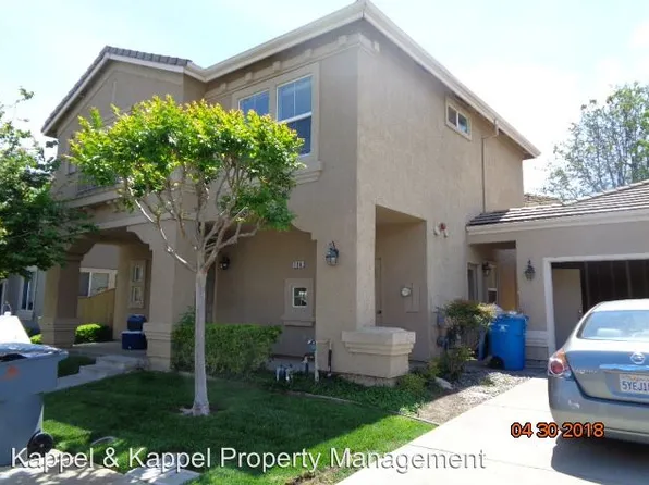 118 Dewberry Dr, Vacaville, CA 95688