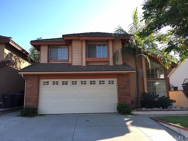 1st image of 15982 Oak Hill Dr