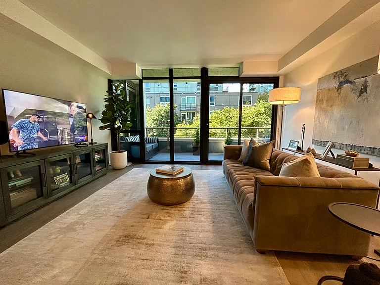 2716 Elliott Ave #309 — Photo 5