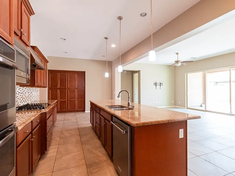 10317 E Catalyst Ave — Photo 20