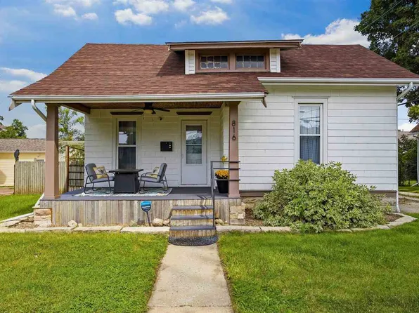 816 9th Ave, Marion, IA 52302
