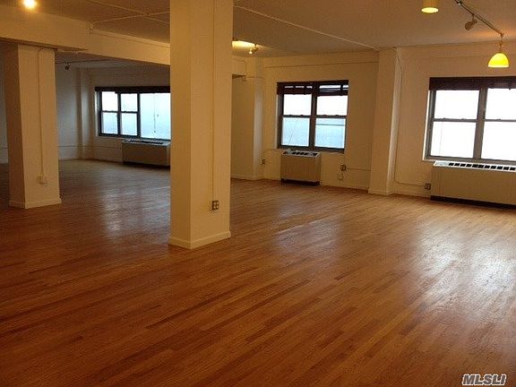 3rd image of 125-10 Queens Blvd