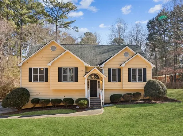 202 Mount Glen Ct, Woodstock, GA 30188