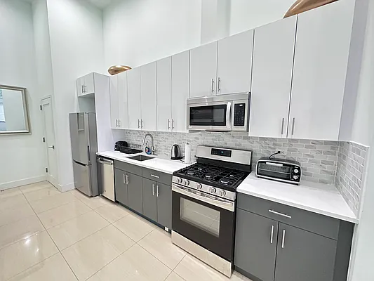 Rented by Oxford Property Group | media 5