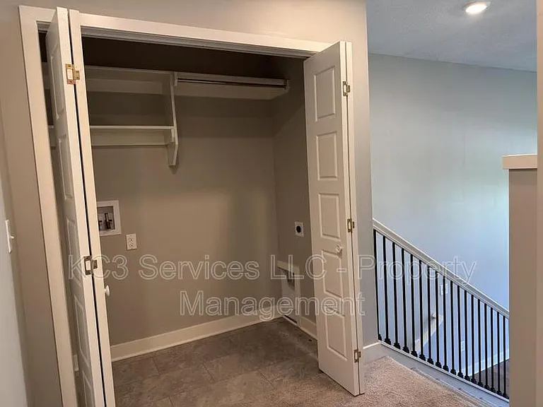 2018 SW Holdbrooks Dr — Photo 11
