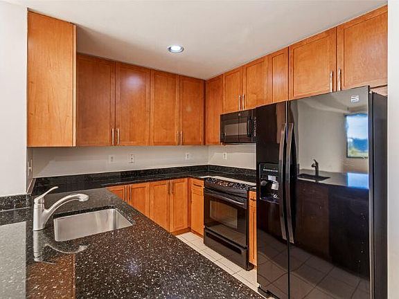 Standard Kitchen