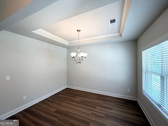 3rd image of 255 Dublin Way