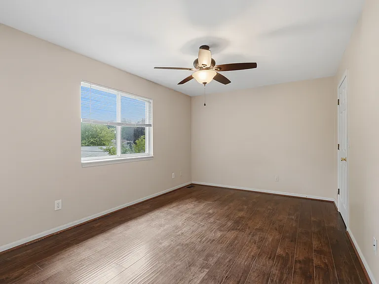 107 Hacker St — Photo 16
