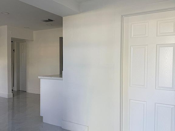 2nd image of 4400 SW 36th St