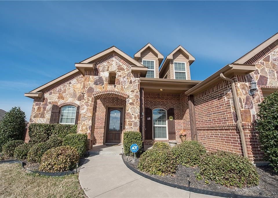 1st image of 1545 Silverstone Dr