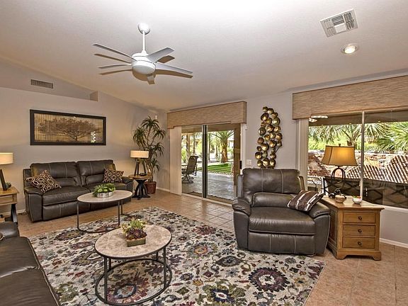 004_Living Room View