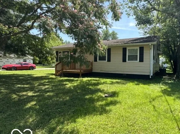 95 Rural St, Austin, IN 47102