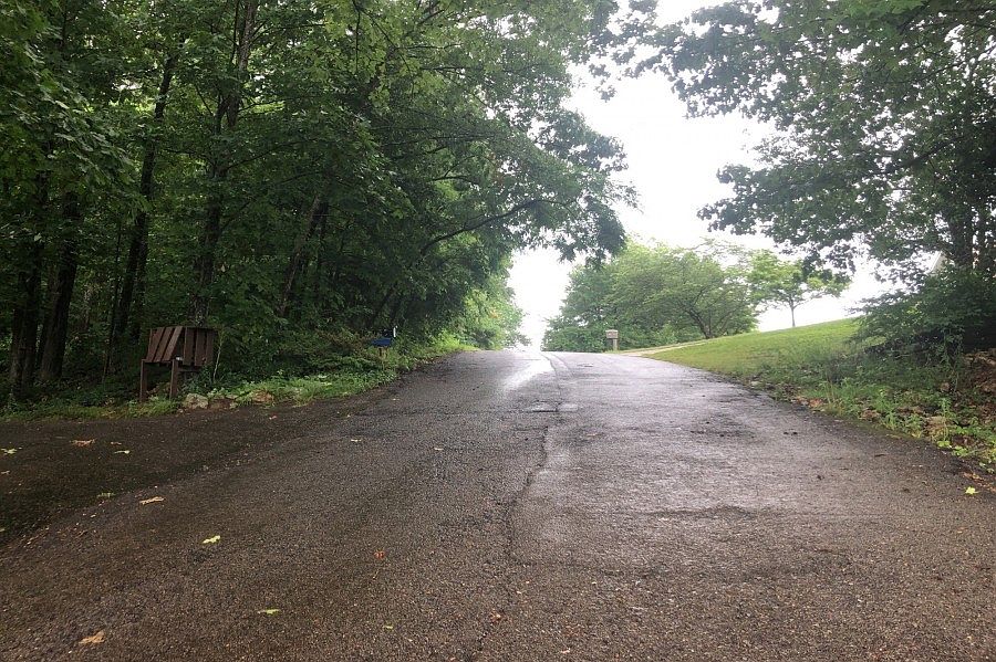 2nd image of 195 Darryl Rd