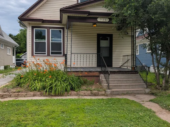 536 W 5th St, Fremont, NE 68025