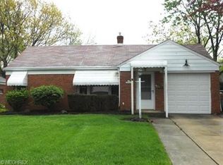 1653 Longwood Dr, Mayfield Heights, OH