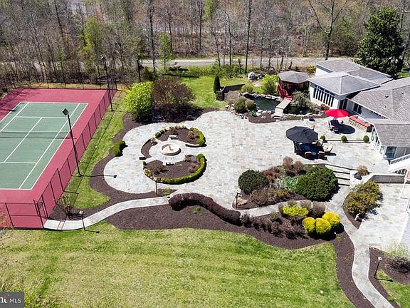 4th image of 6586 Ellenwood Dr