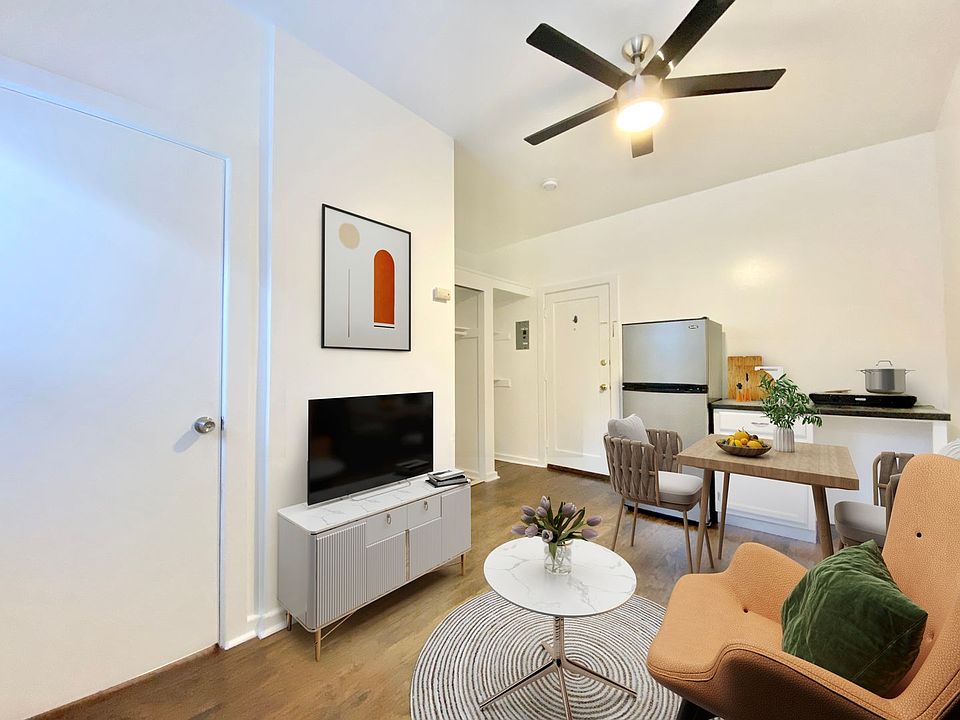 1st image of 615 S Glendale Ave #4fcff74db