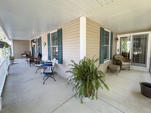 3rd image of 2049 Valley Creek Dr