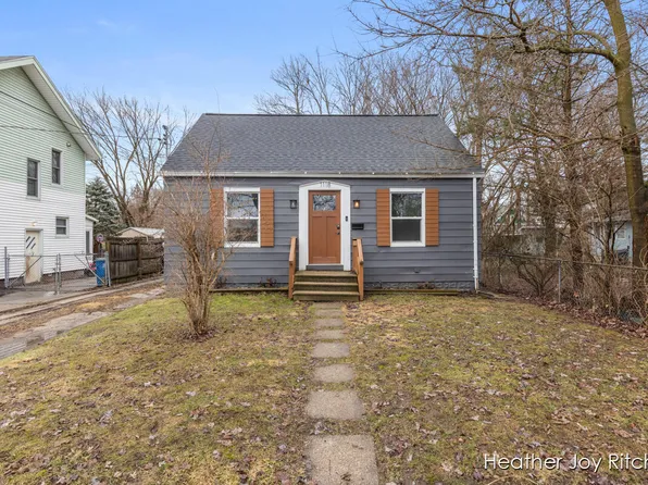 1118 Dayton Ave, Kalamazoo, MI 49048