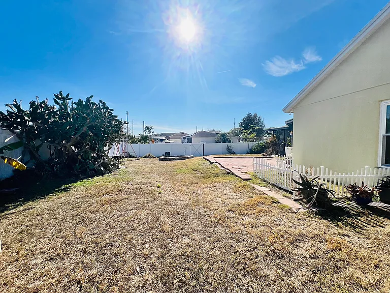 204 Loma Del Sol Dr — Photo 21