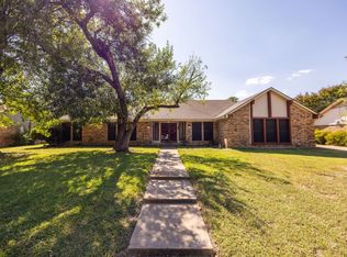 640 Ivy Ann Dr, Woodway, TX 76712