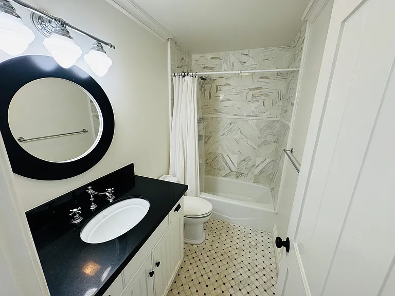 200 Sapphire Ave #200 — Photo 30
