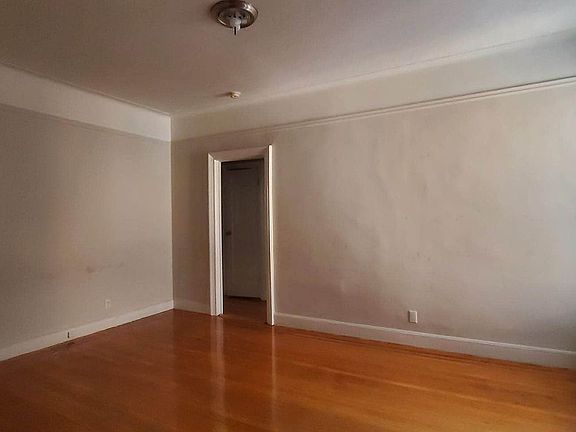 3rd image of 35-20 147th St #1Z