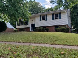 14715 Lock Dr, Centreville, VA 20120