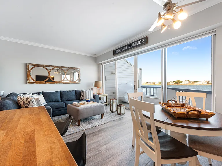 250 Dune Rd #116 — Photo 6