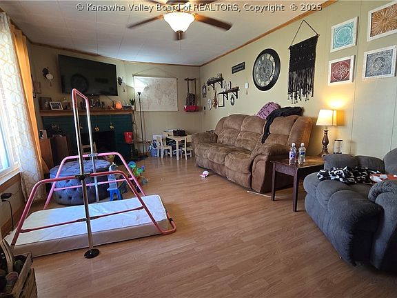 5th image of 245 1st Ave