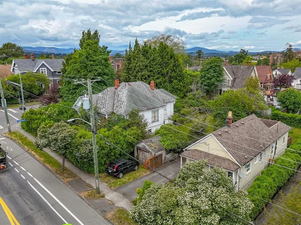 225 Skinner St SE, Victoria, BC V9A 3B2