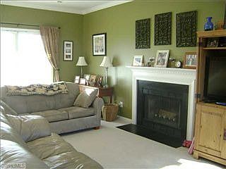 2nd image of 3102 Southhampton Dr