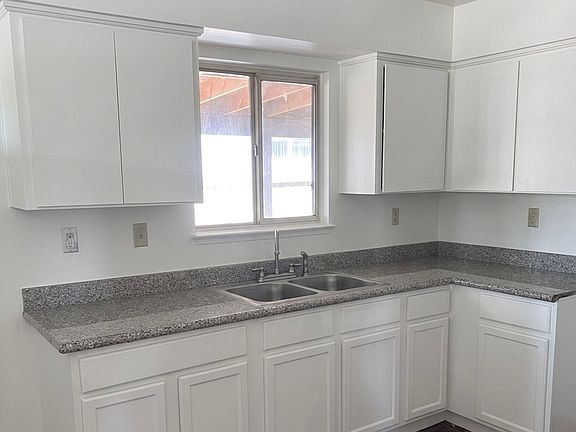 5th image of 12428 Whittaker Ave