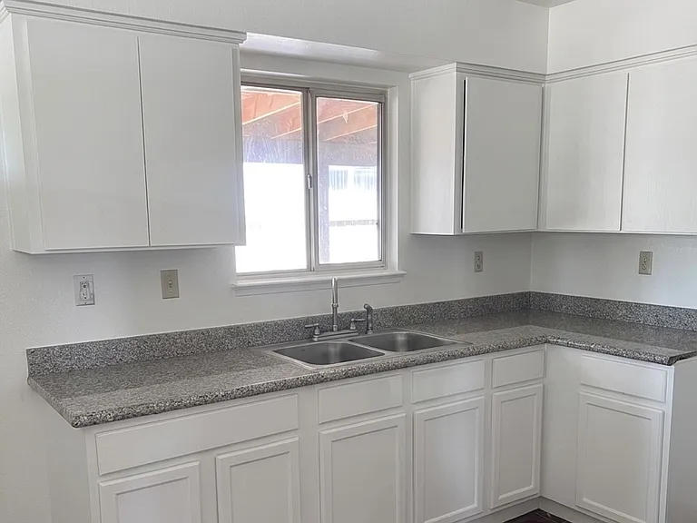 12428 Whittaker Ave — Photo 5