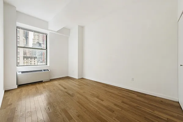 Sold by Nest Seekers International | media 4