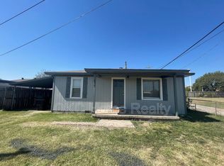 137 SE 1st St, Moore, OK 73160