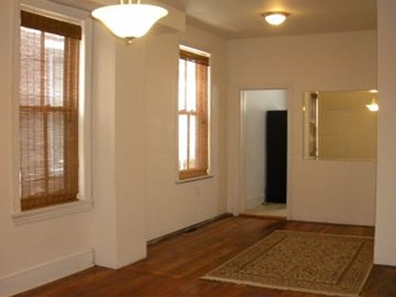 5th image of 1812 N Scott St